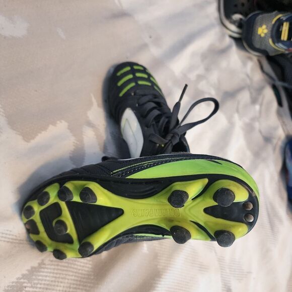 NEW Boys’ Cleats – Size 12 (Toddler) – Gray & Neon Green – Dream Pairs - Picture 7 of 7
